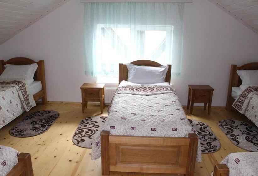 Kolochava Hotel & Restaurant