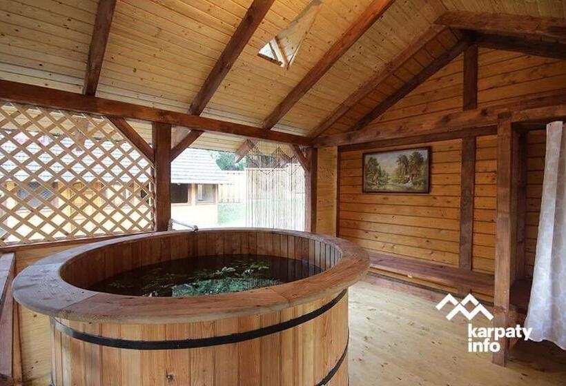 Kolochava Hotel & Restaurant