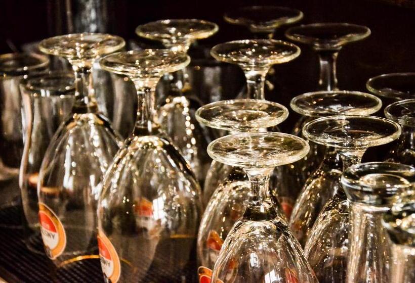 Kolochava Hotel & Restaurant