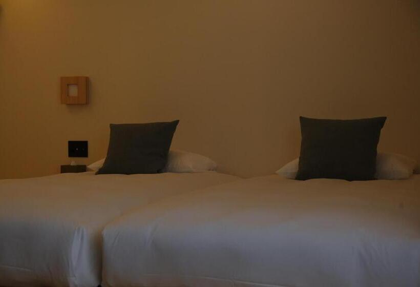 בית מלון כפרי Yubune