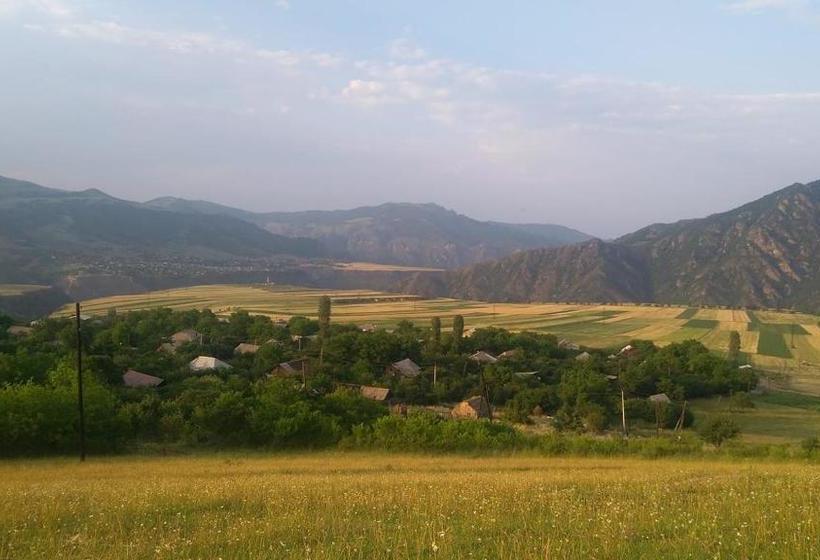 Pensão Amoj B&b And Guest House