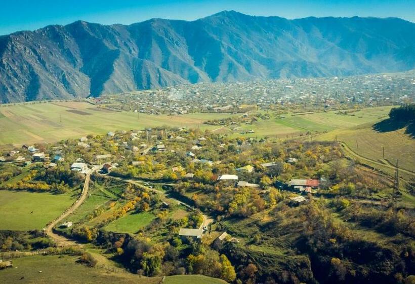 Pensão Amoj B&b And Guest House