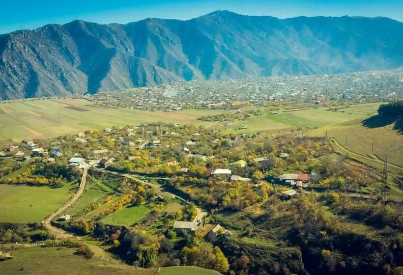 Majatalo Amoj B&b And Guest House