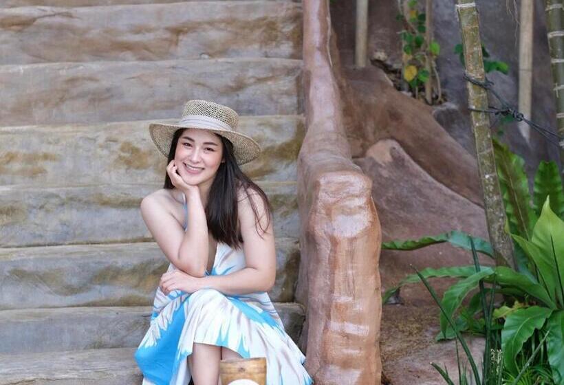 펜션 Baan Phuvara Retreat   Romantic Jacuzzi Mountain View Villas