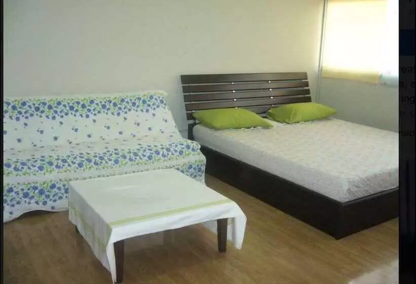 ペンション Room In Bb   Thailand Taxiapartment Hostel, Air Conditioning And Free Wifi