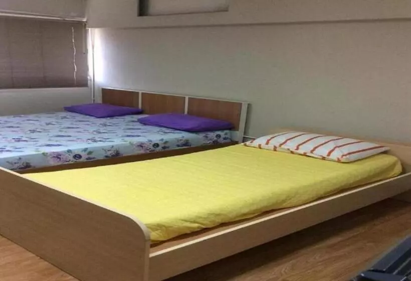 ペンション Room In Bb   Thailand Taxiapartment Hostel, Air Conditioning And Free Wifi