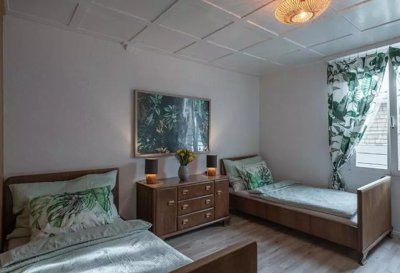 Retkeilymaja Gästezimmer Im Dorfzentrum