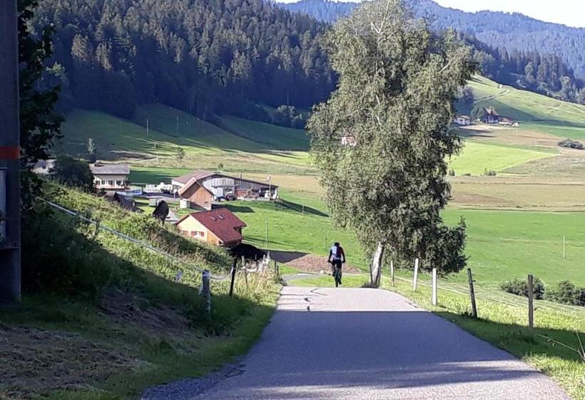 호스텔 Gästezimmer Im Dorfzentrum
