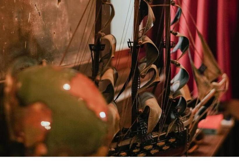 Alberg 石と鉄 House Of Stone And Iron