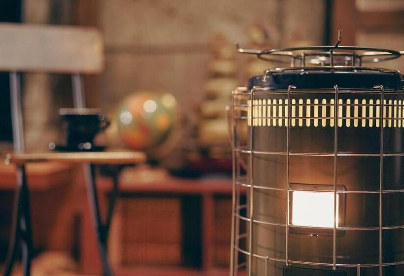 Alberg 石と鉄 House Of Stone And Iron