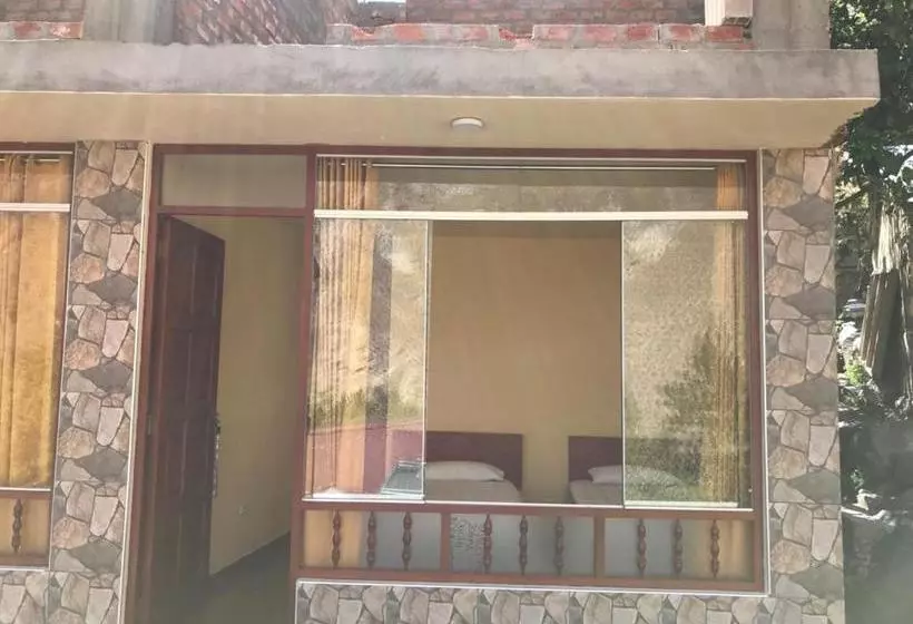 Retkeilymaja Posada Gloria