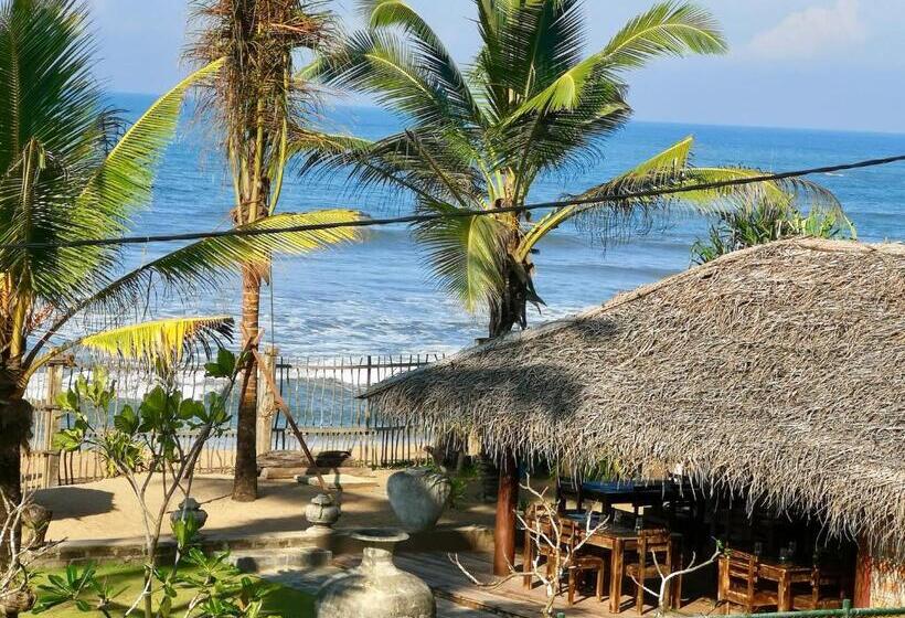 مبيت وإفطار Thoduwawa Beach Villa