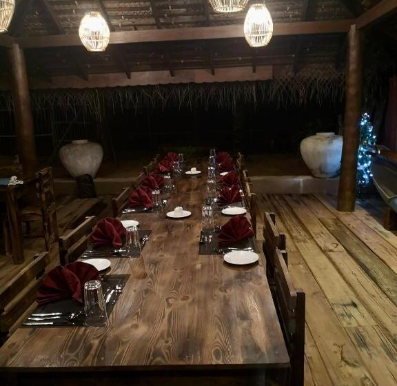 مبيت وإفطار Thoduwawa Beach Villa