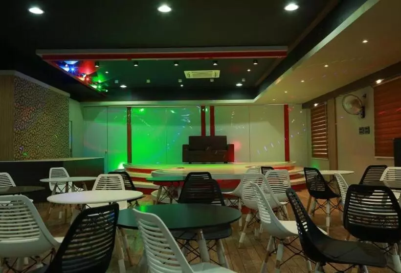 Hotelli Builda Park Inn