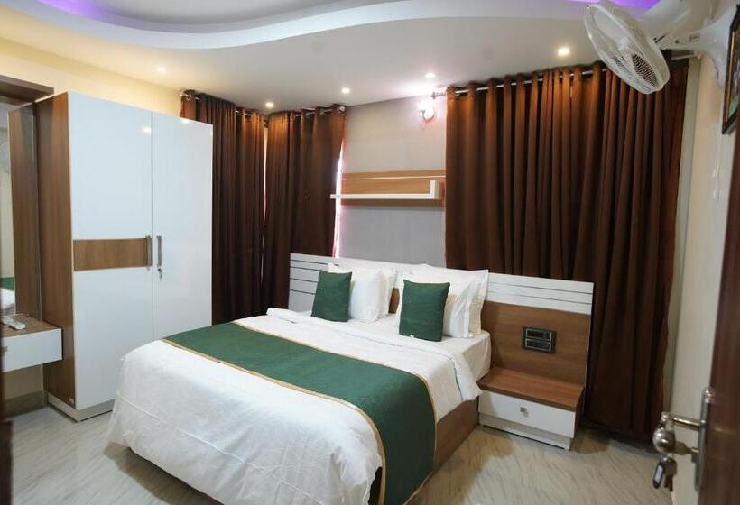 فندق Builda Park Inn