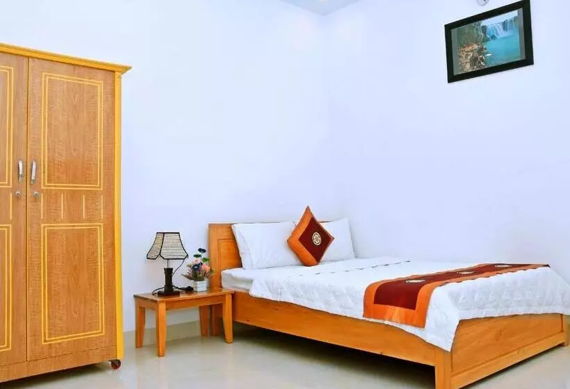 هتل Khách Sạn Hiệp Thạnh