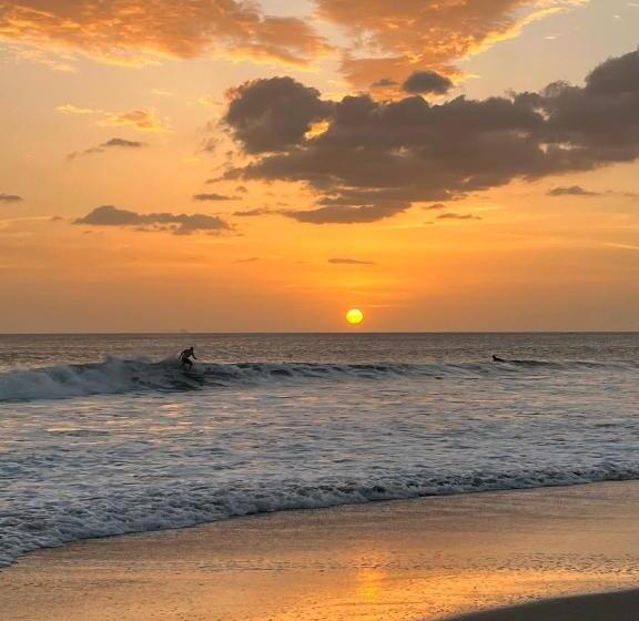 فندق Monoloko Lodge Popoyo