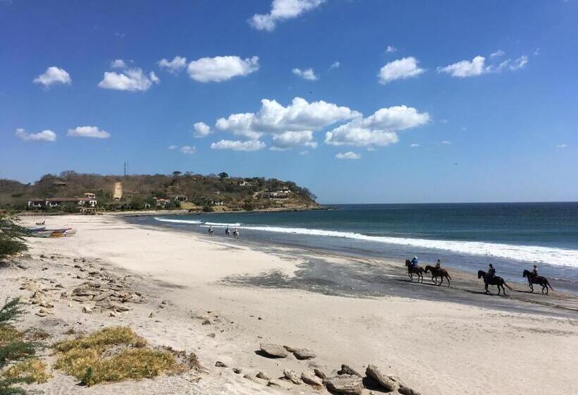 فندق Monoloko Lodge Popoyo