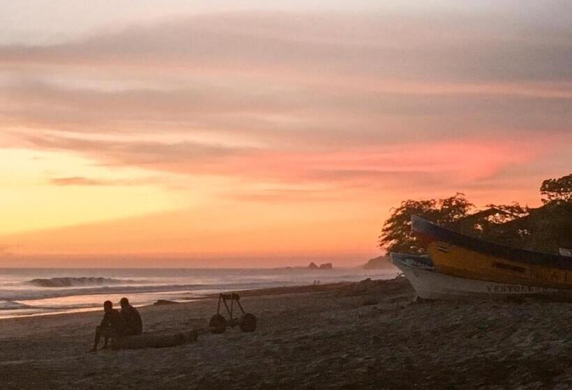 فندق Monoloko Lodge Popoyo