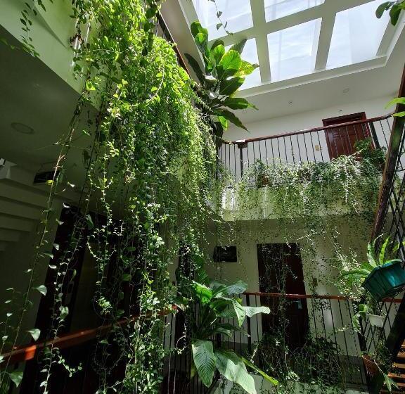 Hotel Nicobar Con Dao