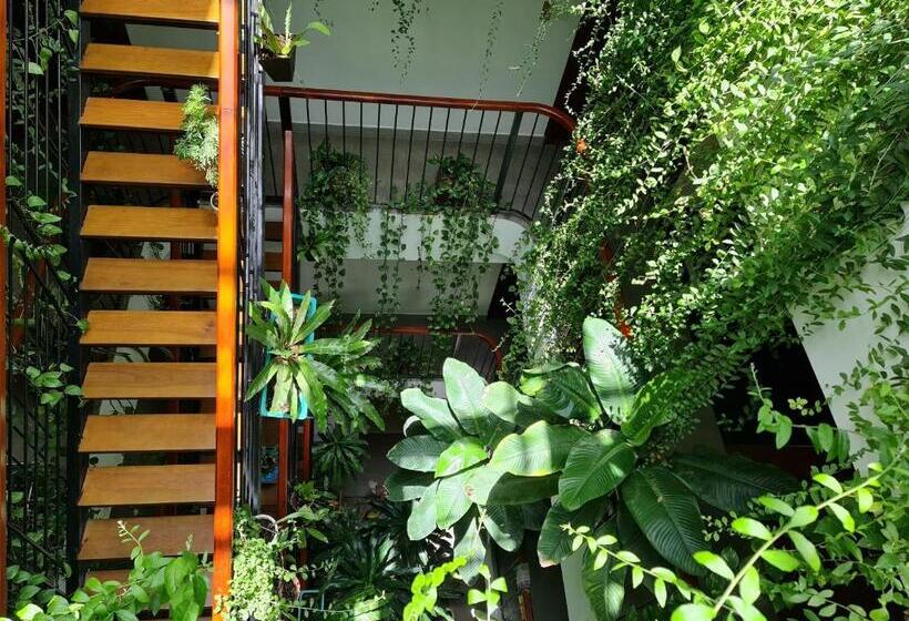 Hotel Nicobar Con Dao