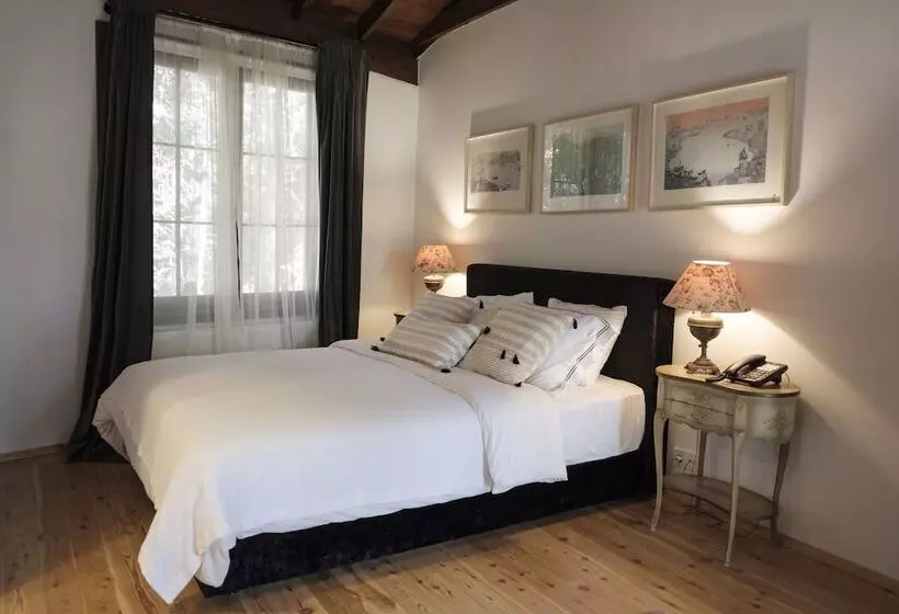 ホテル The Lake House