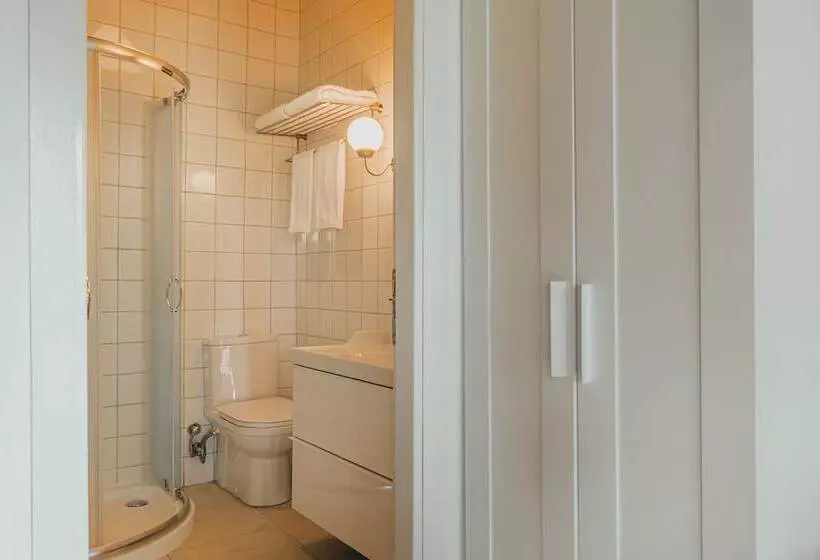 ホテル The Lake House