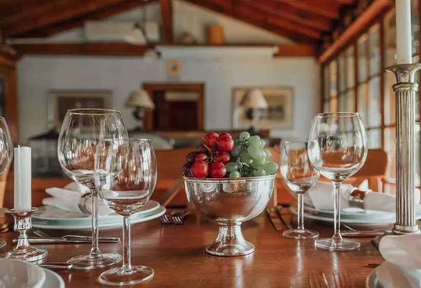 ホテル The Lake House