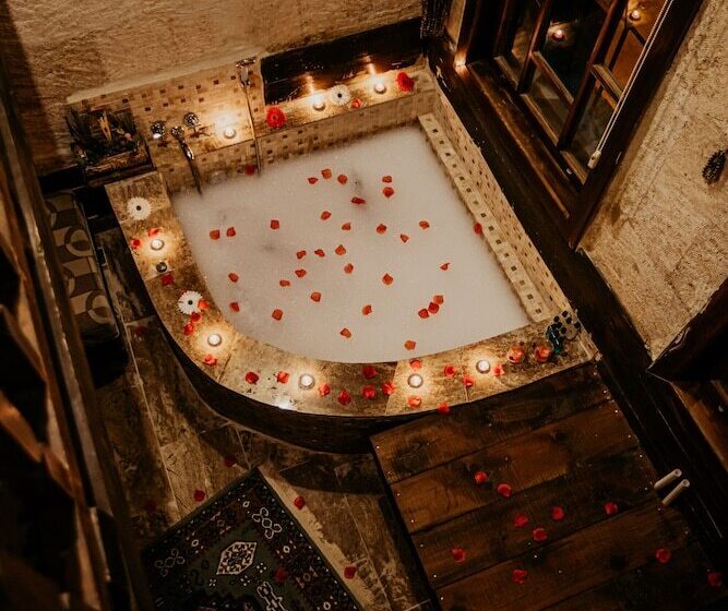 هتل Uc Guzeller Konagi