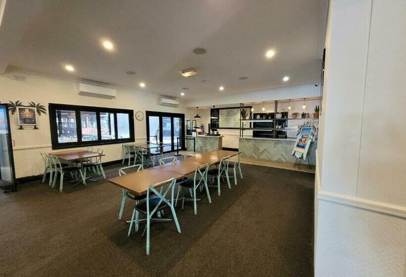 Мотель Palm And Pawn Motor Inn