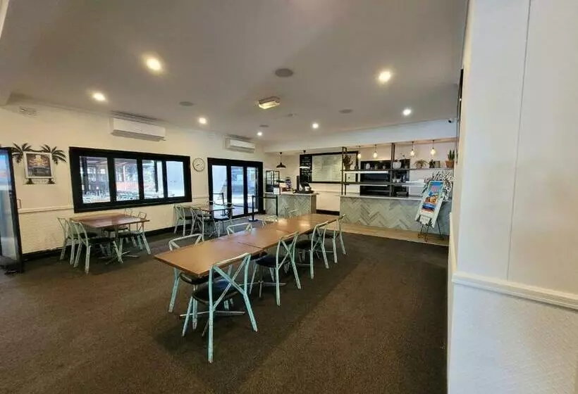 Motelli Palm And Pawn Motor Inn