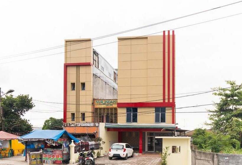 פנסיון Reddoorz Plus @ Jalan Gatot Subroto Medan