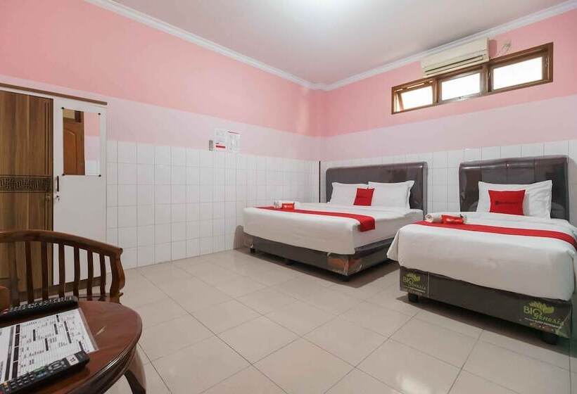 פנסיון Reddoorz Plus @ Jalan Gatot Subroto Medan