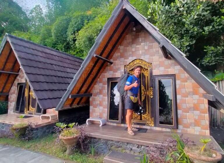 膳宿费 Zelobi Venture