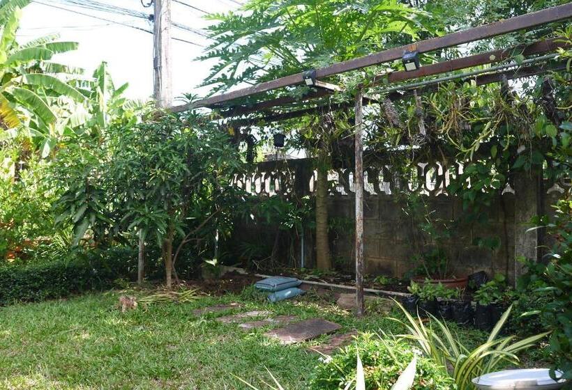 هاستل Punnpannsuk