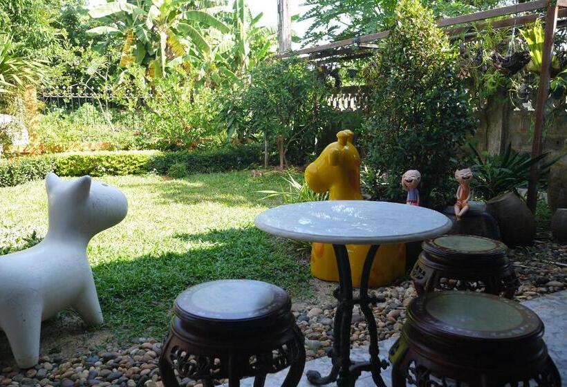 هاستل Punnpannsuk