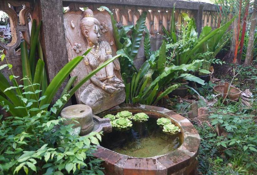 هاستل Punnpannsuk