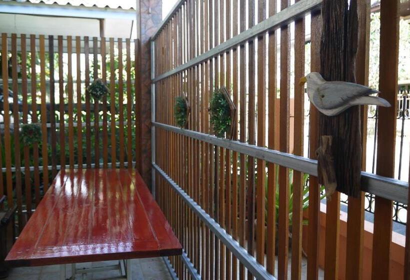 هاستل Punnpannsuk