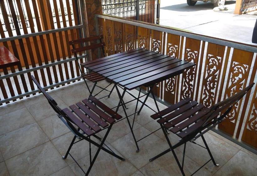 هاستل Punnpannsuk