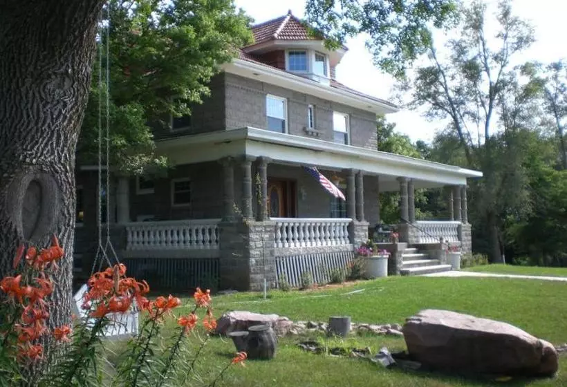 Aamiaismajoitus (B&B) Prairie Creek Inn