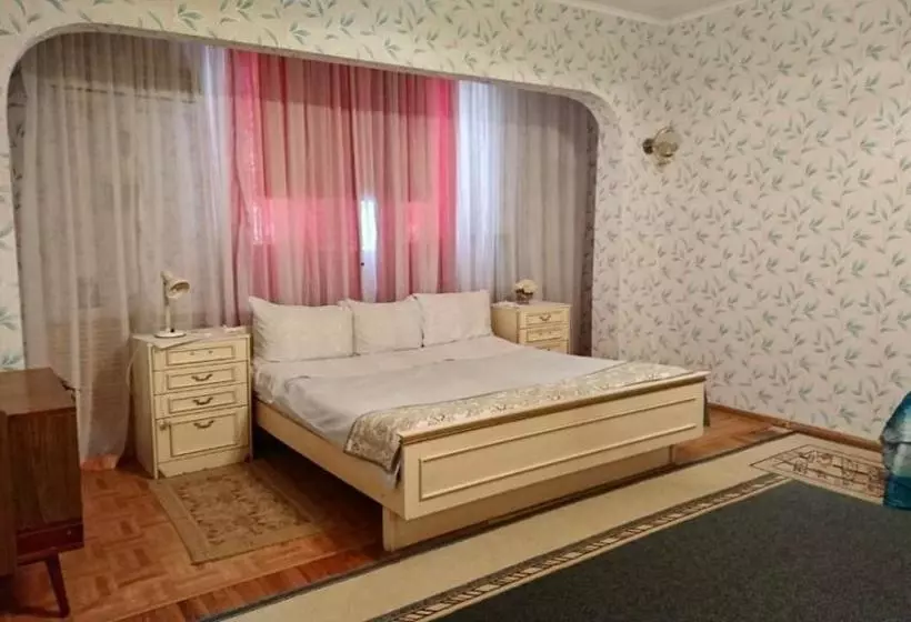 تختخواب و صبحانه Valentina S Guest House