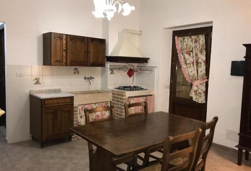 ホテル Agriturismo Poggio Tondo