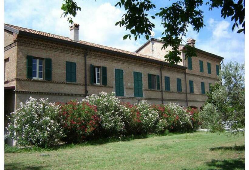 ホテル Agriturismo Valle Isola La Tana Del Gusto