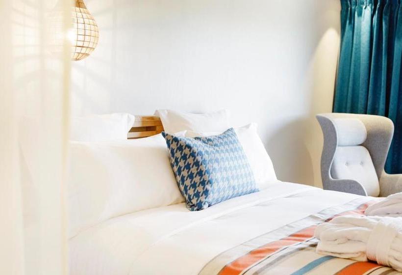 ホテル Hôtel & Restaurant Le Pré