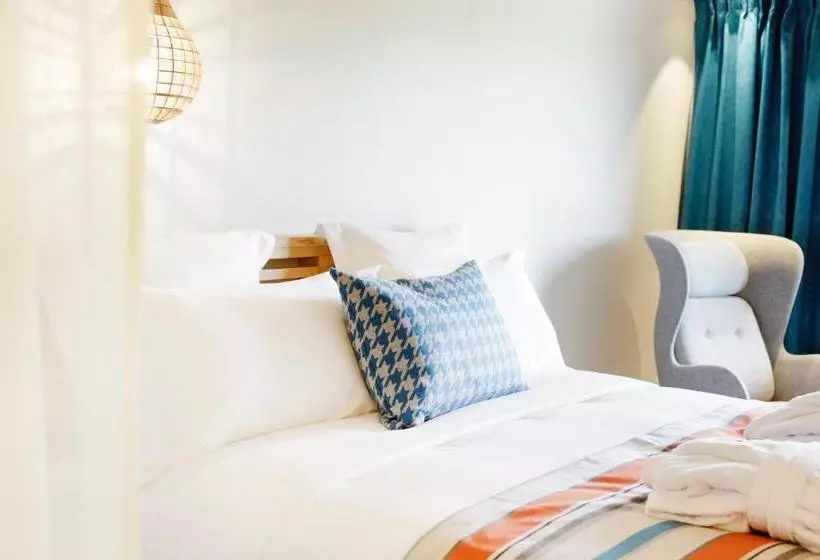 Hotelli Hôtel & Restaurant Le Pré