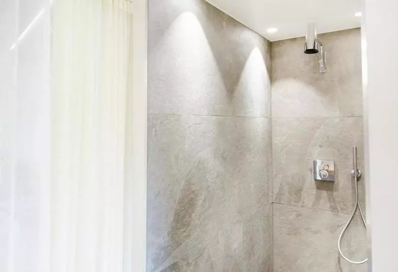 Hotelli Hôtel & Restaurant Le Pré