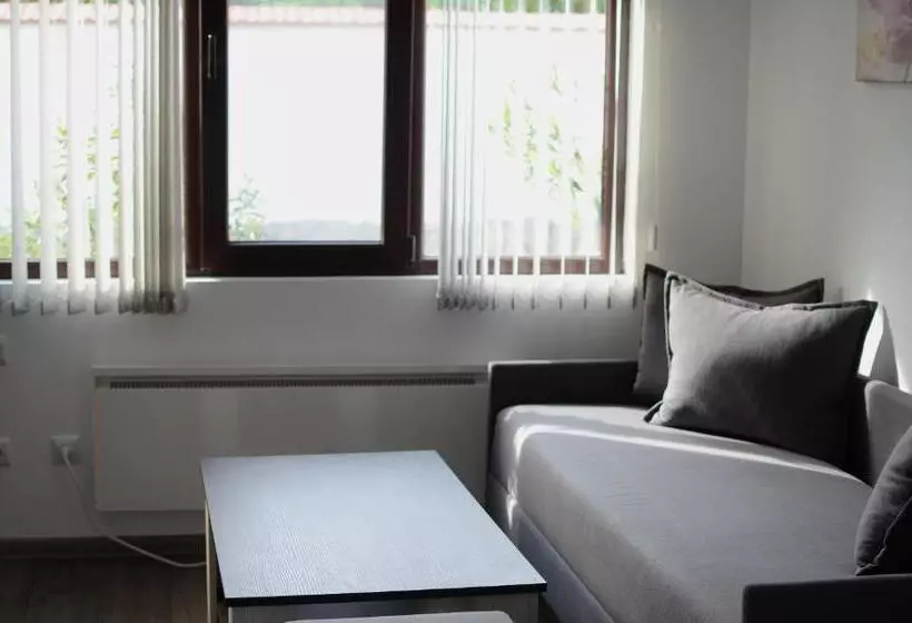 Majatalo Guest House Dar