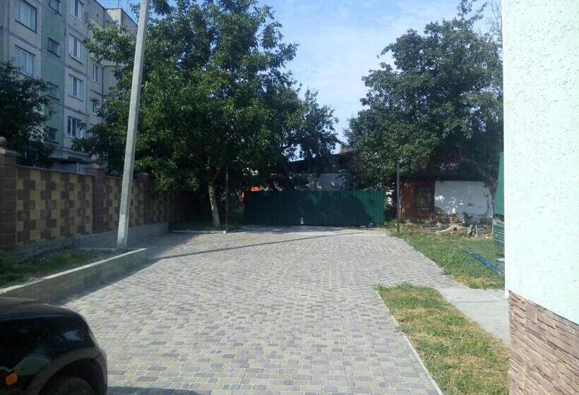 ペンション Oselya Guest House