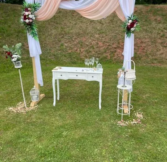 Majatalo Penzion Tadeášovy Domky