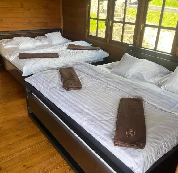 Majatalo Penzion Tadeášovy Domky